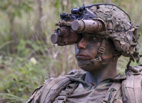 US Army’s new night vision device the ENVG-B, 2022. [1024×745] - Images