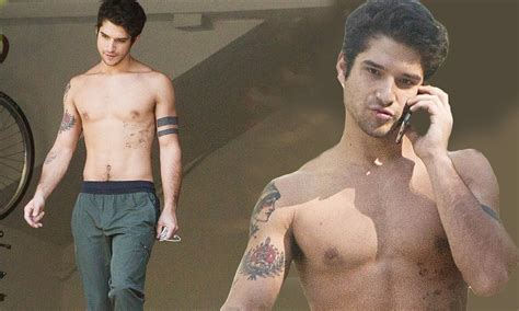 Tyler Posey Desnudo Frente A La Piscina Zona Gay