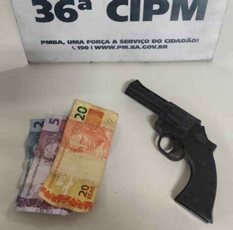 Dupla de menores é apreendida pela PM em posse de simulacro de arma de