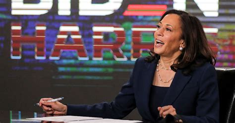 Kamala Harris Formally Accepts Democratic Vp Nomination