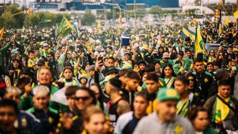 Mar Del Plata Se Viste De Fiesta Aldosivi Y Alvarado Protagonizan El