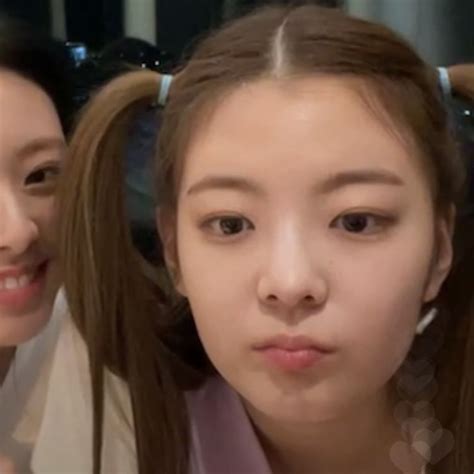 Yuna Lia Live Lq Lia Icon Lia Itzy Kpopicons Crazy Love