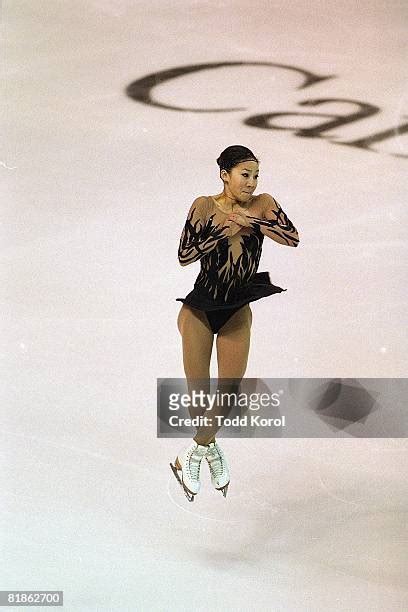 136 Michelle Kwan And Sports Illustrated Stock Photos High Res