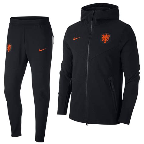 Nike Nederland Tech Fleece Pack Trainingspak 2020 2022 Zwart Voetbalclub