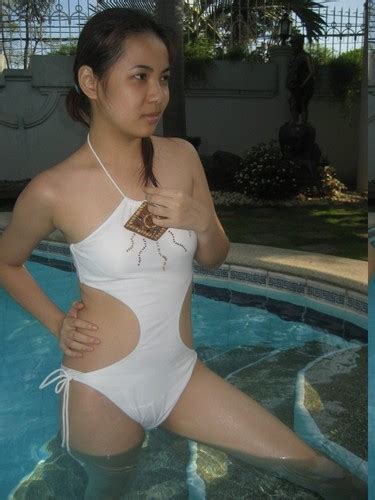 Gadis Bikini Di Kolam Renang Kumpulan Foto Telanjang Hot Sex Picture