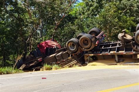 Grave acidente deixa duas vítimas fatais na BR 174 veja as fotos