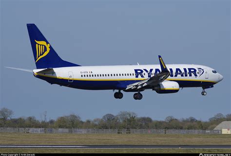 EI EFB Ryanair Boeing 737 8AS WL Photo By Arek Sieracki ID 464499