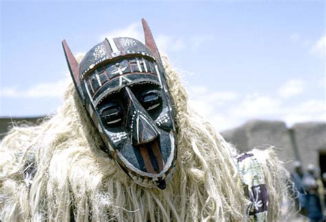 African Masquerades: Incredible Photos Of Tribal Masks 1942-1972 - Flashbak