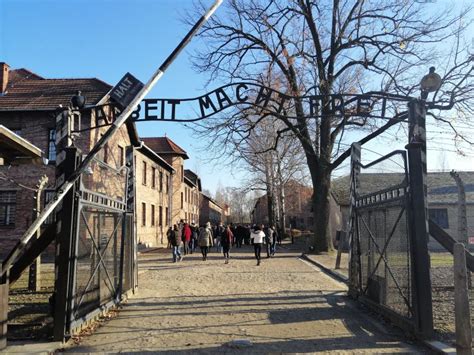 Z Warszawy Wycieczka Samochodem Do Auschwitz Birkenau GetYourGuide