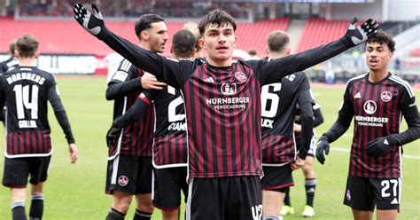 SGE Kompakt Eintracht In Pole Position Bei Top Sturmtalent SGE4EVER