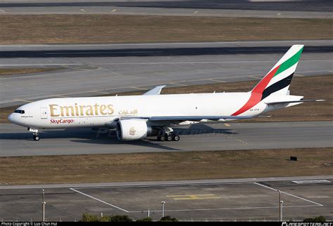 A Efh Emirates Boeing F H Photo By Luo Chun Hui Id