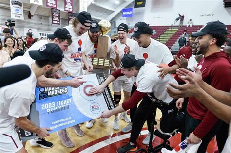 Texas Faces Hot Shooting Colgate In NCAA Tournament Opener