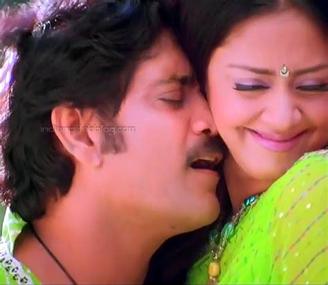 Jyothika Mass Telugu Movie Romance Hot Saree Hd Caps Starcelebblog