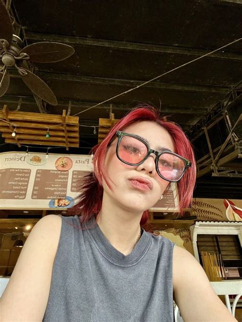 Pin By Joya On BINI PH Pretty Brunette Red Hair Video Quick
