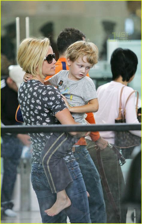 Jenny Jets Off with Son Evan: Photo 435161 | Celebrity Babies, Evan