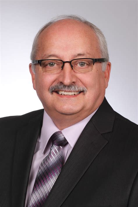 Robert D Bennington: Obituary and Final Arrangements 3