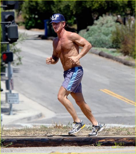 Sean Penn Shirtless Jogging With Shannon Costello Photo 2574280