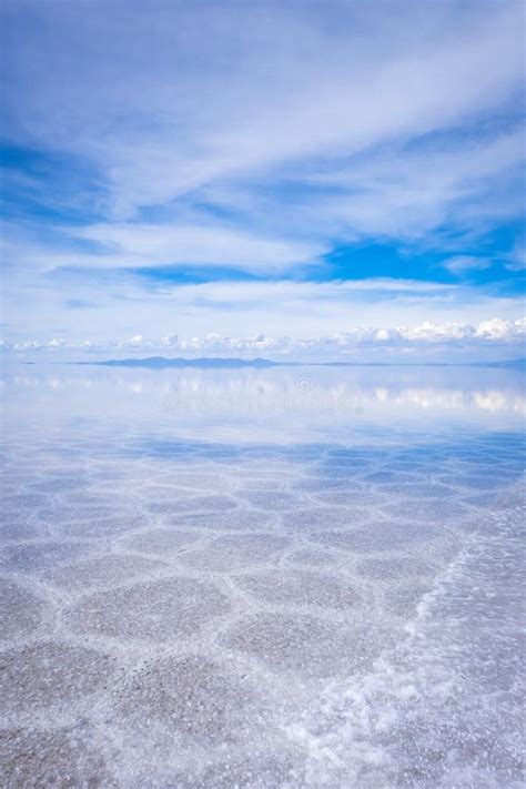 Deserto De Salar De Uyuni Bol Via Imagem De Stock Imagem De Branco