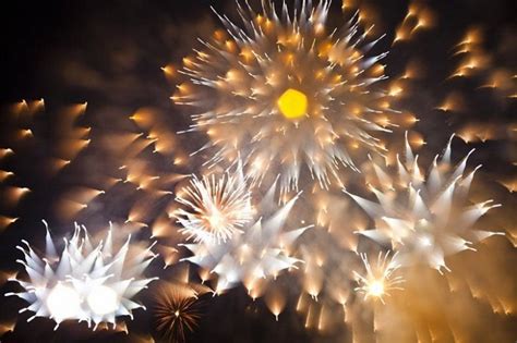 Фейерверки с большой выдержкой от Дэвида Джонса