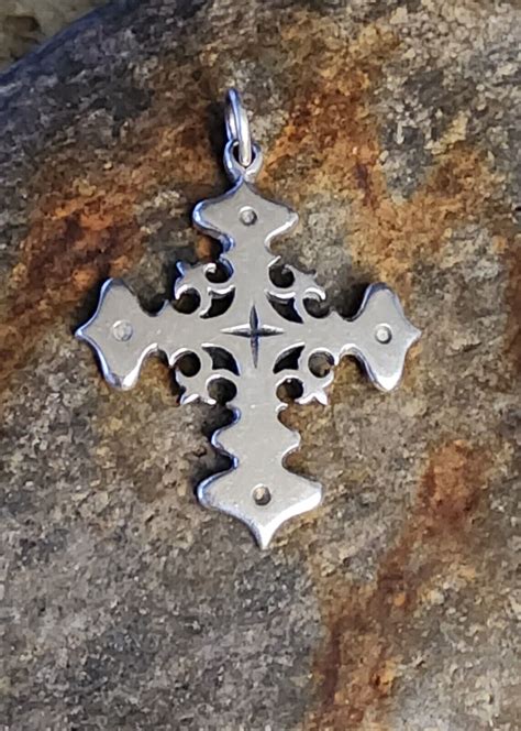 Retired James Avery Sterling Silver Cross Pendant Gem