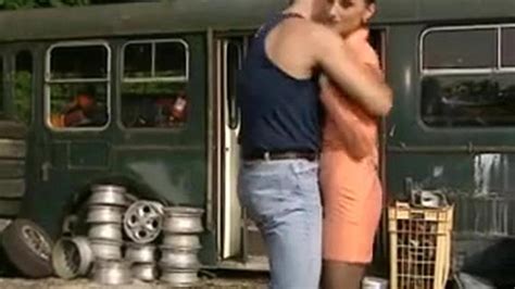 Une Bourgeoise Se Fait Demonter Le Cul A La Station Service Porn Videos