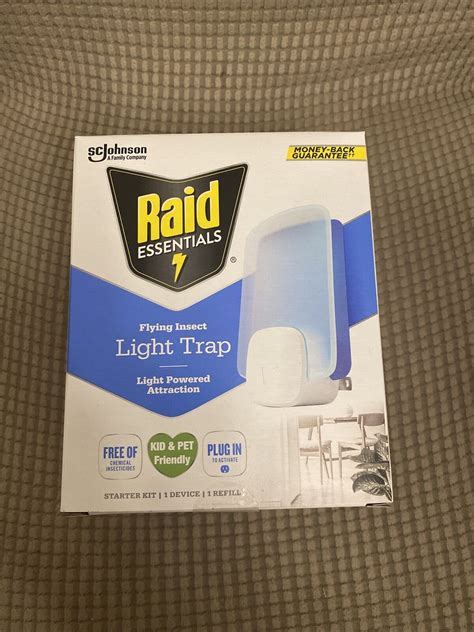 Raid Essentials Flying Insect Light Trap Starter Kit 1 Device And 1