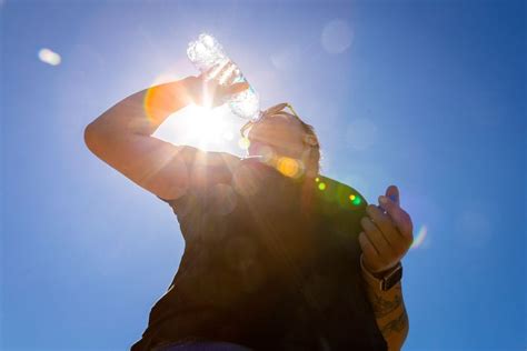 Cómo cuidarse del calor y altas temperaturas La Tercera