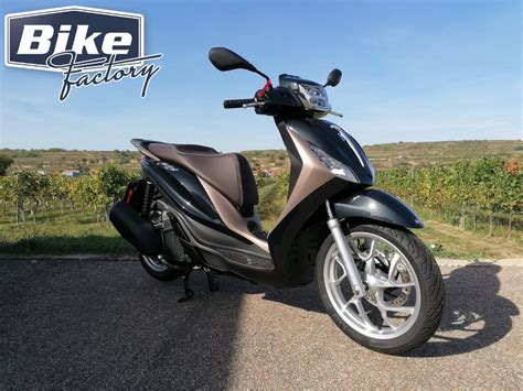 Neufahrzeug Piaggio Medley 125 Ie IGET Nero Abisso Bike Factory St