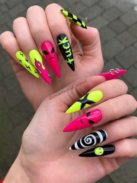 Pin By Юля On ⁿᵃⁱˡˢ Crazy Nails Punk Nails Goth Nails