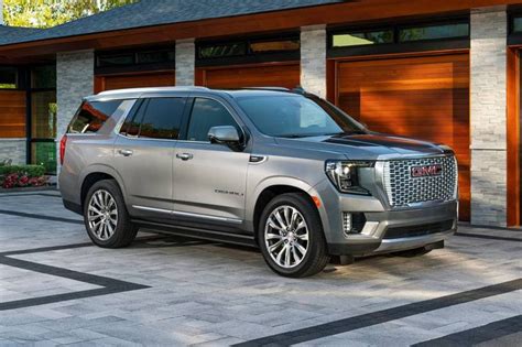 2022 GMC Yukon Pictures - 74 Photos | Edmunds