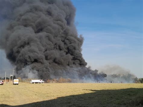 Incendio Consume Bodega De Pl Sticos En Lago Real