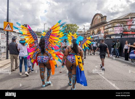 Notting Hill London England August Performers Wearing