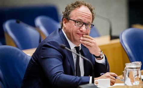 Pvda En Groenlinks Dreigen Steun Voor Pensioenakkoord In Te Trekken