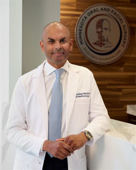 Meet Dr Deepak Kademani Dmd Md Facs Minneapolis Oral Surgeons