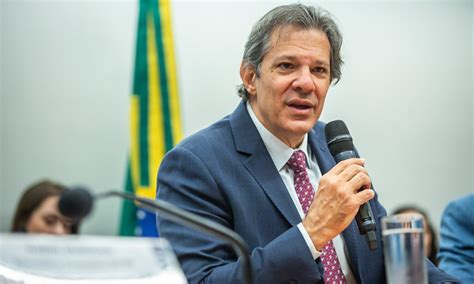 Para Haddad patamar de câmbio deve se acomodar e alta do dólar tende a