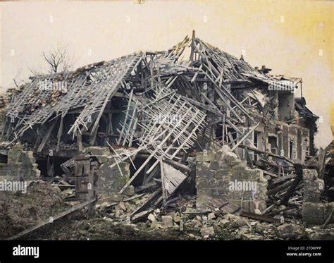 War Destructions Types Hi Res Stock Photography And Images Alamy