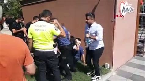 İstanbul da bıçaklı saldırgan dehşeti 2 polis yaralı Dailymotion Video