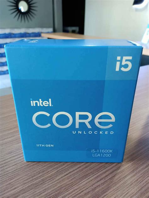 intel core   desktop processor  cores  ghz lga computer