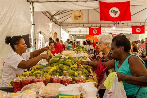 Após dois anos Feira da Reforma Agrária Cícero Guedes volta Cidades