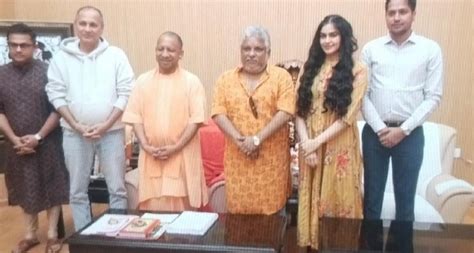 Cm Yogi Adityanath Watches The Kerala Story With His Cabinet