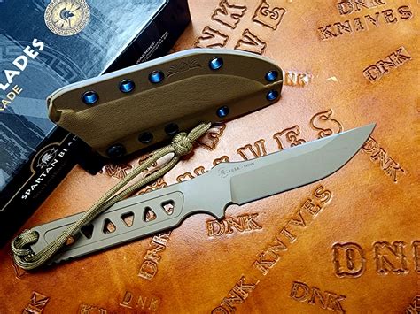 Fixed Blade Knives - DNK Knives