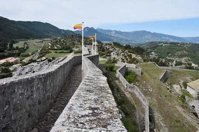 Sisteron Citadel visit, photos, travel info and hotels, by Provence Beyond