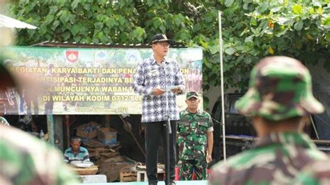 Wabup Danang Bersama Forkopimda Sleman Tanam Pohon Dan Bersih Bersih