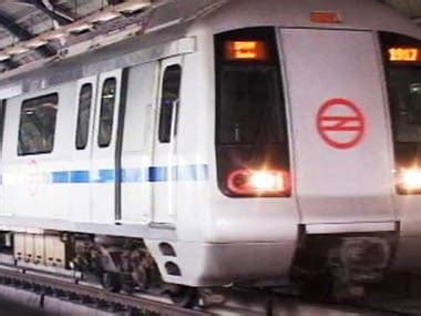 Girl jumps in front of metro at Malviya Nagar – Firstpost