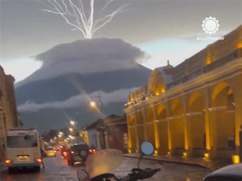 Guatemala Volcano Lightning Lightning Shoots Upwards From Acatenango