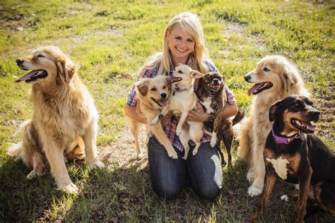 Interview How Miranda Lamberts Crazy Dog Lady” Ways Help Shelter