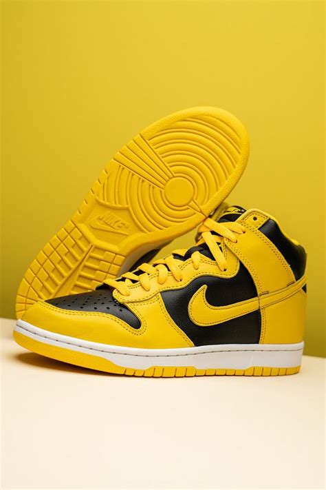 Nike Dunk High Sp Varsity Maize Stadium Goods Nike Dunks Sneakers Men Nike Dunk High