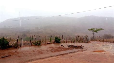 Bom Sucesso Registra Chuva De Mais De 80 Mm Chove Em Várias Cidades Do