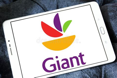 Giant Supermarket Logo