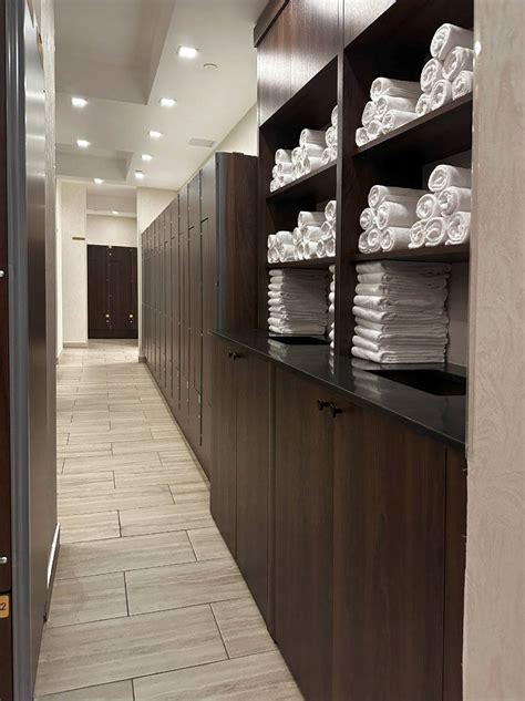 World Spa locker Installation. - FOREMAN® Locker Systems